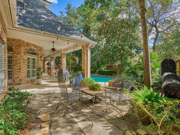 95 Wind Ridge Circle, The Woodlands TX 77381