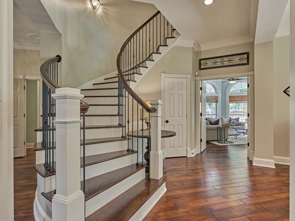 95 Wind Ridge Circle, The Woodlands TX 77381