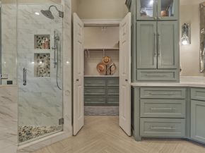 95 Wind Ridge Circle, The Woodlands TX 77381