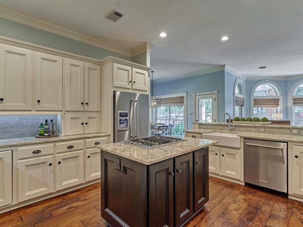 95 Wind Ridge Circle, The Woodlands TX 77381