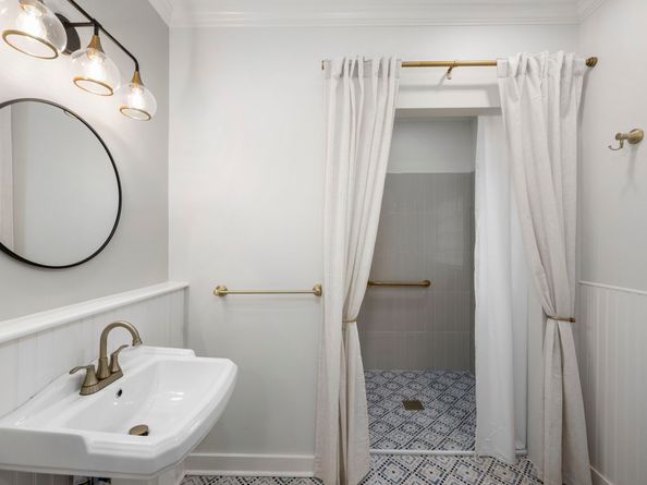 6411 Illinois Street, Houston TX 77021