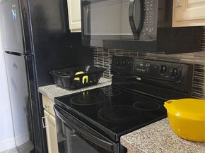 7510 Hornwood Drive 1407, Houston TX 77036