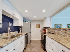 5204 Arboles Drive B, Houston TX 77035