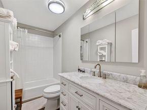 5204 Arboles Drive B, Houston TX 77035