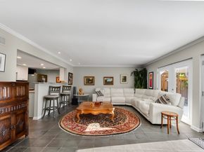 5204 Arboles Drive B, Houston TX 77035