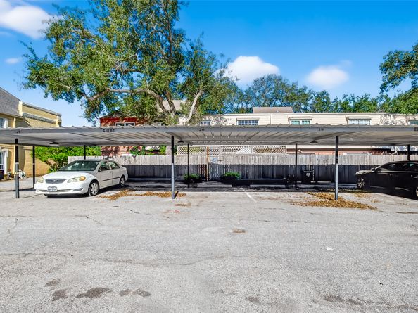 5204 Arboles Drive B, Houston TX 77035