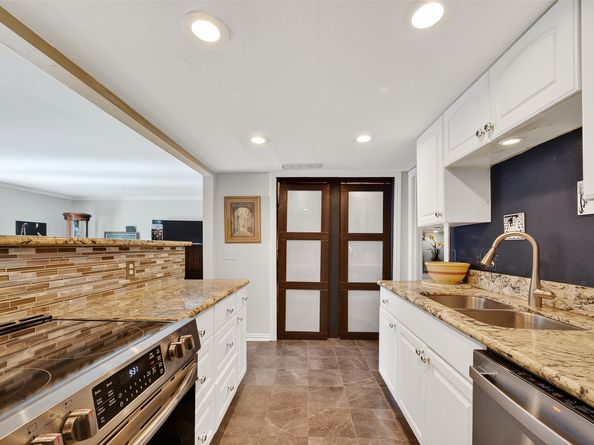 5204 Arboles Drive B, Houston TX 77035