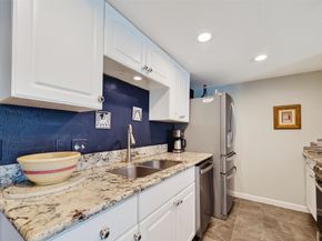 5204 Arboles Drive B, Houston TX 77035