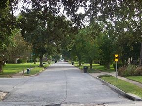 5204 Arboles Drive B, Houston TX 77035