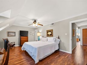 5204 Arboles Drive B, Houston TX 77035