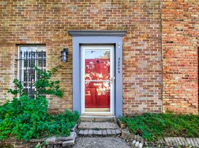 5204 Arboles Drive B, Houston TX 77035