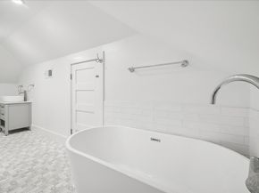 415 Arlington Street, Houston TX 77007