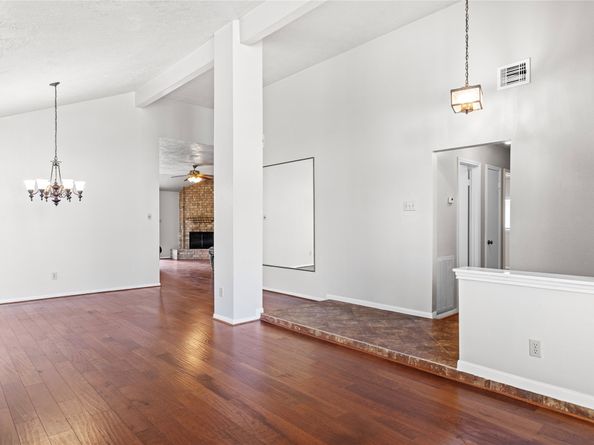 8118 Vista Del Sol Drive, Houston TX 77083