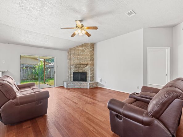 8118 Vista Del Sol Drive, Houston TX 77083