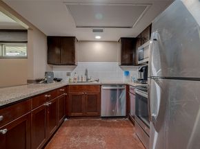 12042 Mighty Oak Drive B, Houston TX 77066