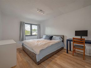 12042 Mighty Oak Drive B, Houston TX 77066