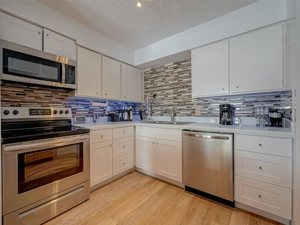 12042 Mighty Oak Drive B, Houston TX 77066