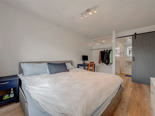 12042 Mighty Oak Drive B, Houston TX 77066