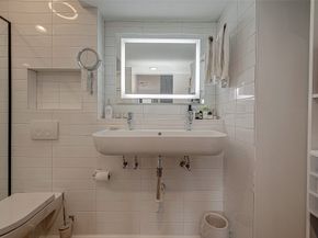 12042 Mighty Oak Drive B, Houston TX 77066