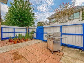 12042 Mighty Oak Drive B, Houston TX 77066