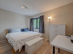 12042 Mighty Oak Drive B, Houston TX 77066