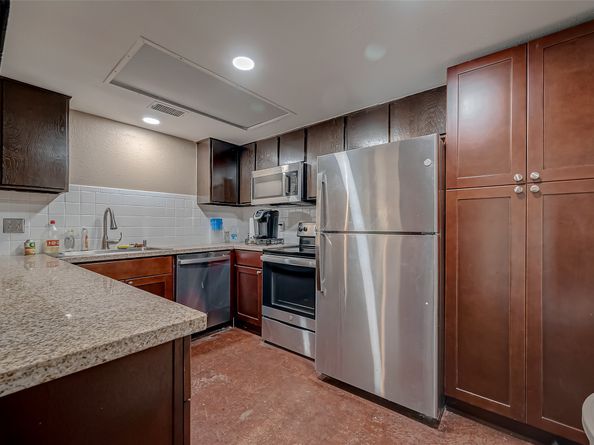 12042 Mighty Oak Drive B, Houston TX 77066