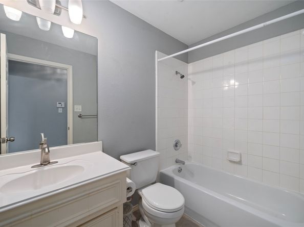 7022 Plum Creek Trail Lane, Houston TX 77087