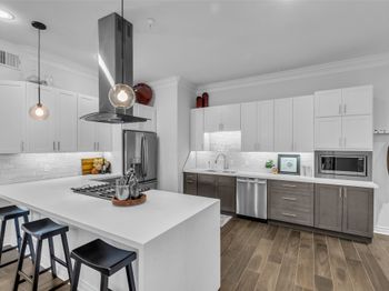 510 Lovett Boulevard