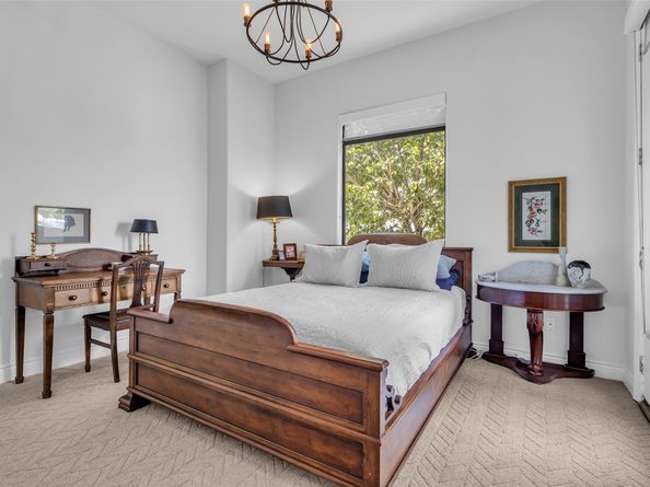 510 Lovett Boulevard 404, Houston TX 77006