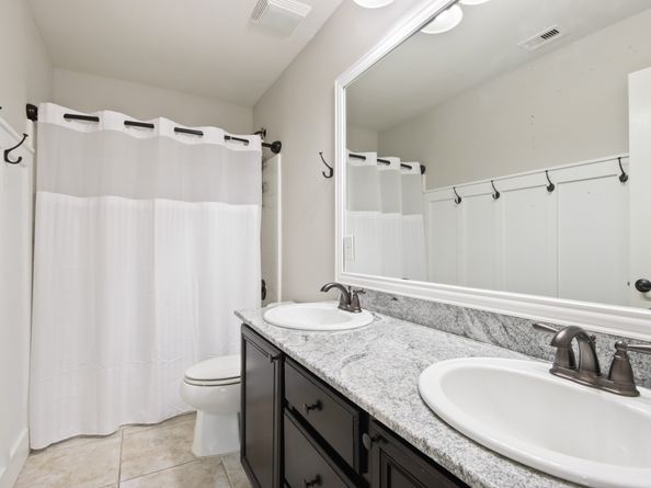 11 Canterborough Place, Tomball TX 77375