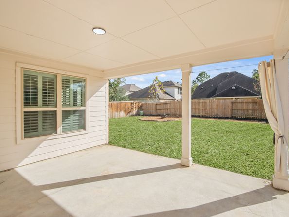 11 Canterborough Place, Tomball TX 77375