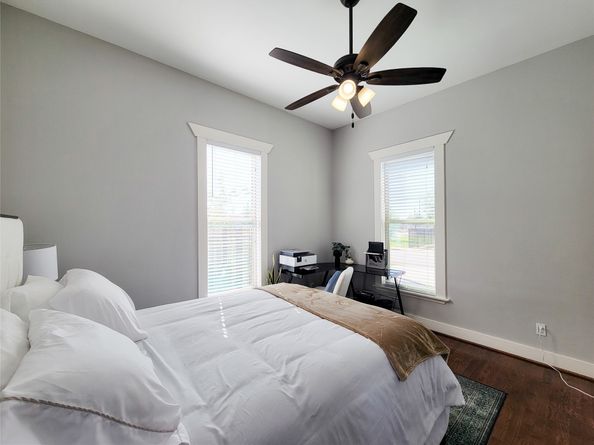 2604 Cochran Street, Houston TX 77009