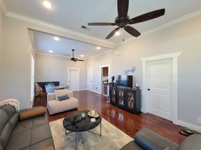 2604 Cochran Street, Houston TX 77009