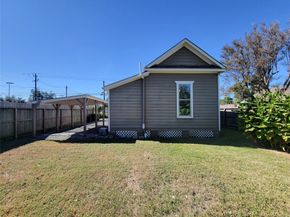 2604 Cochran Street, Houston TX 77009