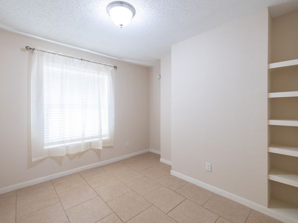 2750 Holly Hall Street 304, Houston TX 77054