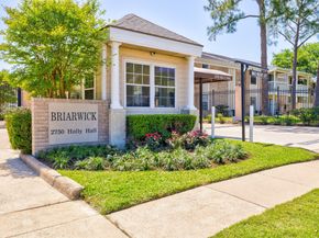 2750 Holly Hall Street 304, Houston TX 77054