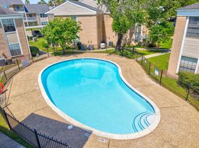 2750 Holly Hall Street 304, Houston TX 77054