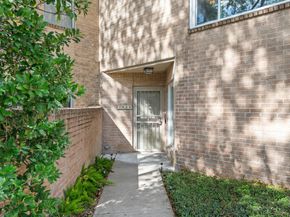 1928 Augusta Drive, Houston TX 77057