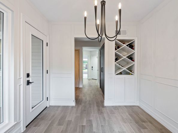 1928 Augusta Drive, Houston TX 77057