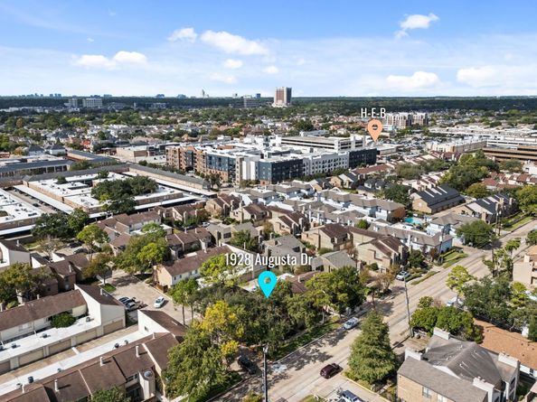 1928 Augusta Drive, Houston TX 77057