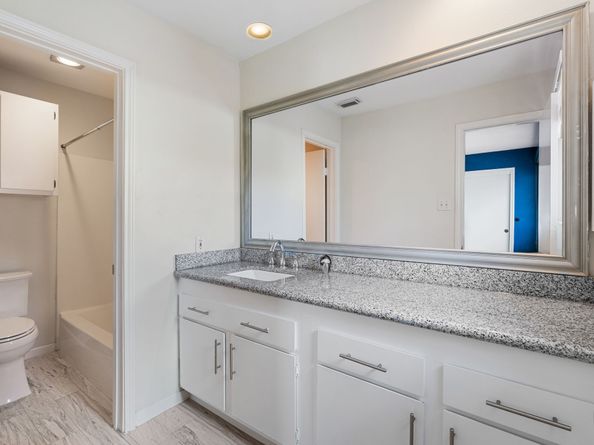 1928 Augusta Drive, Houston TX 77057