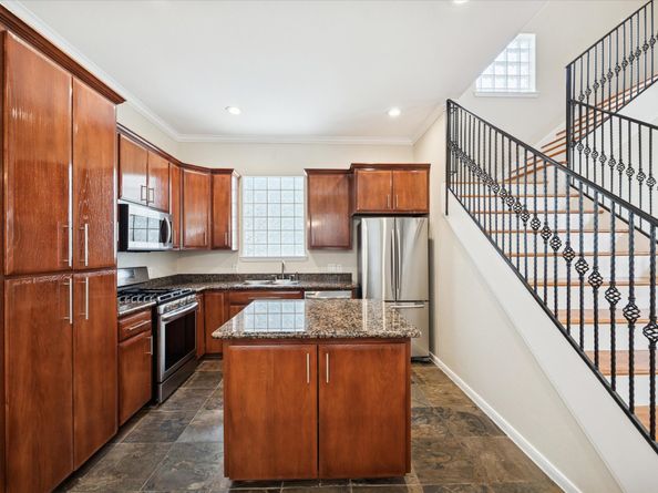 1427 W 25th Street, Houston TX 77008