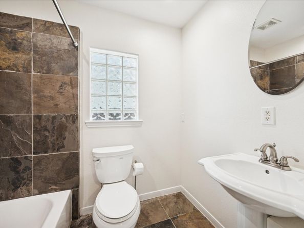 1427 W 25th Street, Houston TX 77008