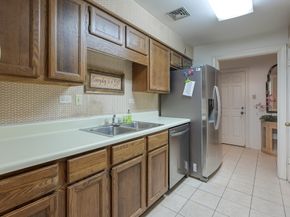 661 Bering Drive 310, Houston TX 77057