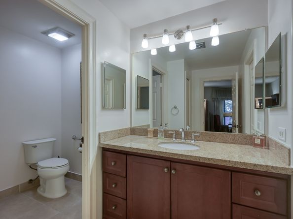 661 Bering Drive 310, Houston TX 77057