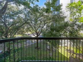 661 Bering Drive 310, Houston TX 77057