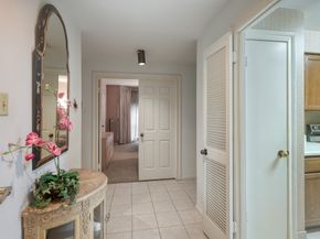 661 Bering Drive 310, Houston TX 77057