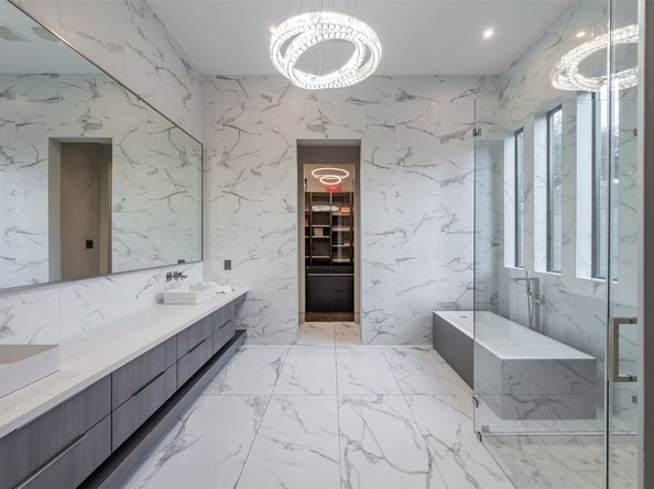 2302 Suffolk Drive, Houston TX 77027