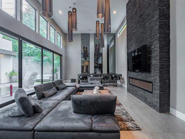 2302 Suffolk Drive, Houston TX 77027