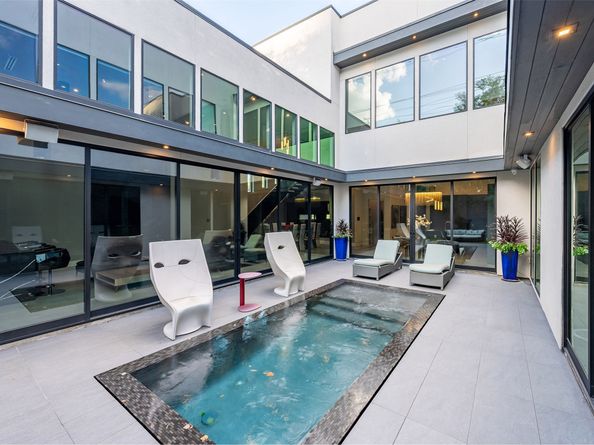 2302 Suffolk Drive, Houston TX 77027